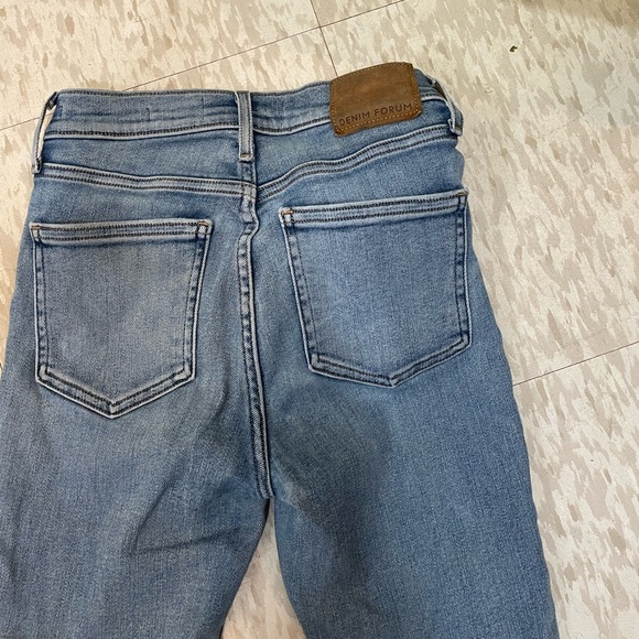 Aritzia Denim Forum - The Nico Mid Rise Skinny Crop Blue Jeans in size 26 - Picture 10 of 12